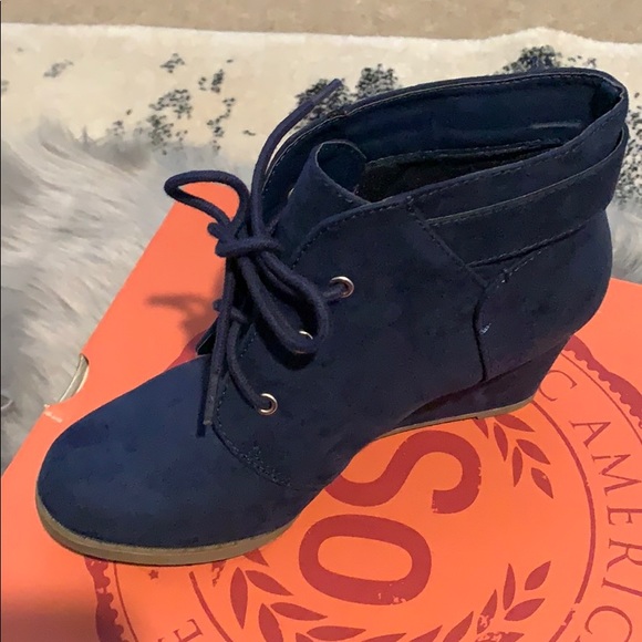 Wedges Boots - Picture 1 of 6